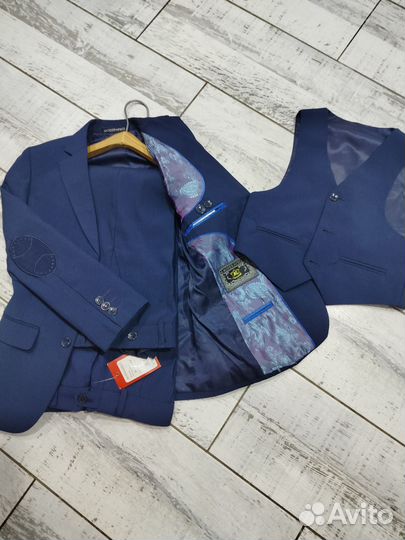 Брючный костюм на мальчика 122-128