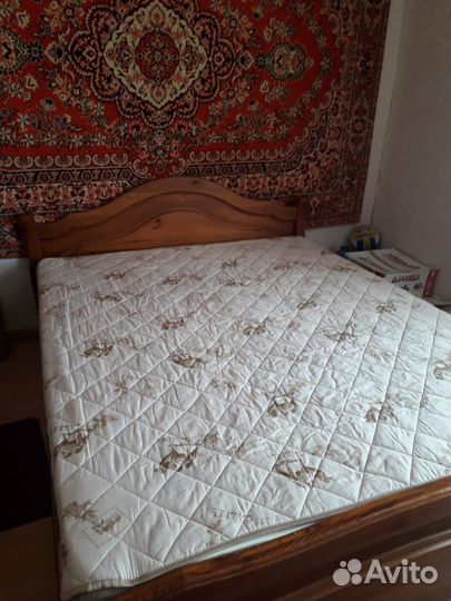 Двухспальная кровать