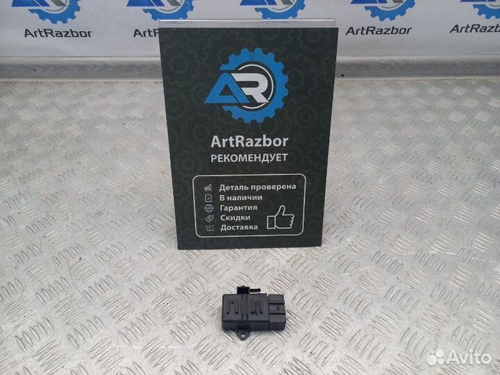 Блок управления подогревом сидений Volkswagen Polo