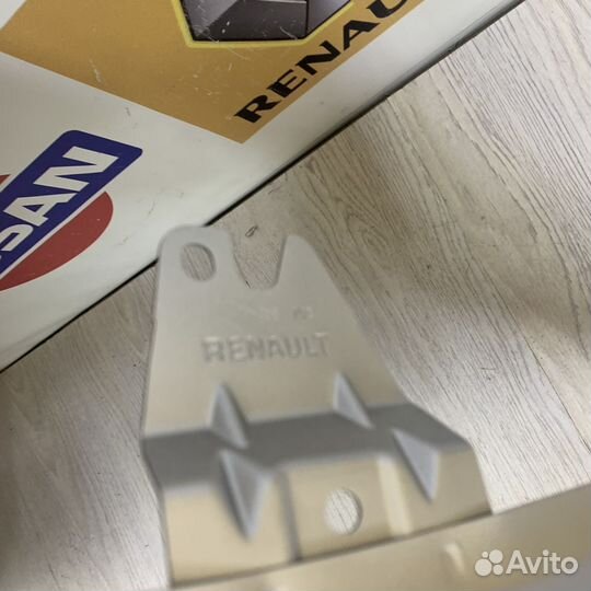Крыло переднее Renault logan Лев