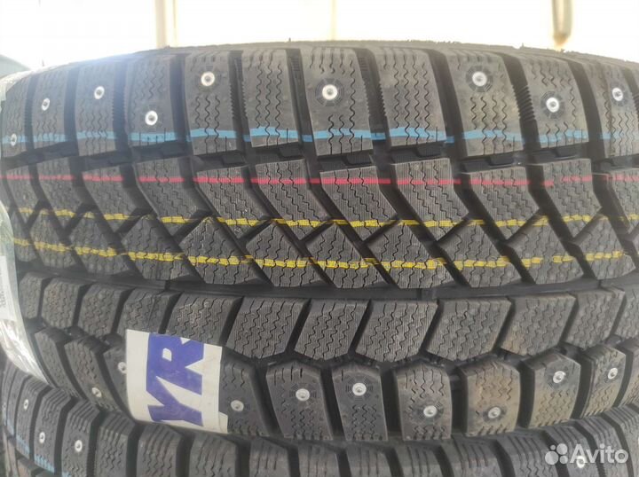 Viatti Brina Nordico V-522 215/60 R16 95T