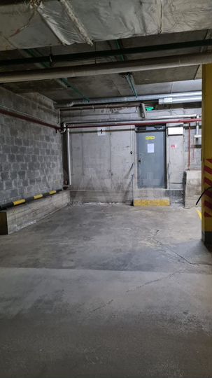 Машиноместо, 18 м²