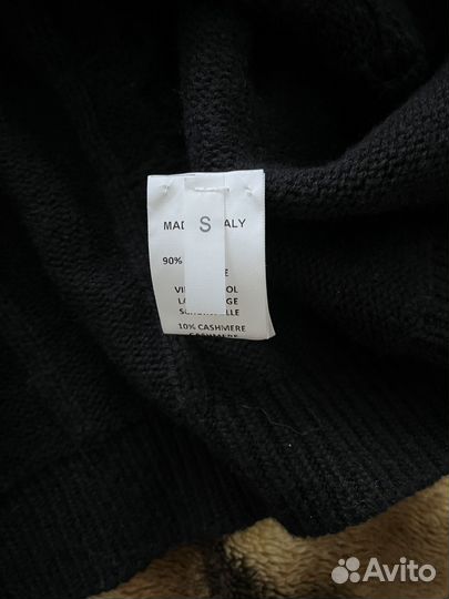 Свитер женский