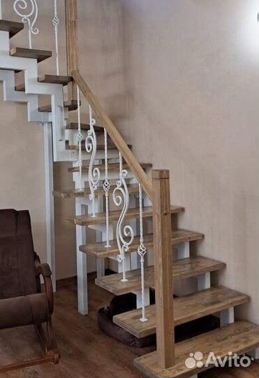 Металлическая лестница