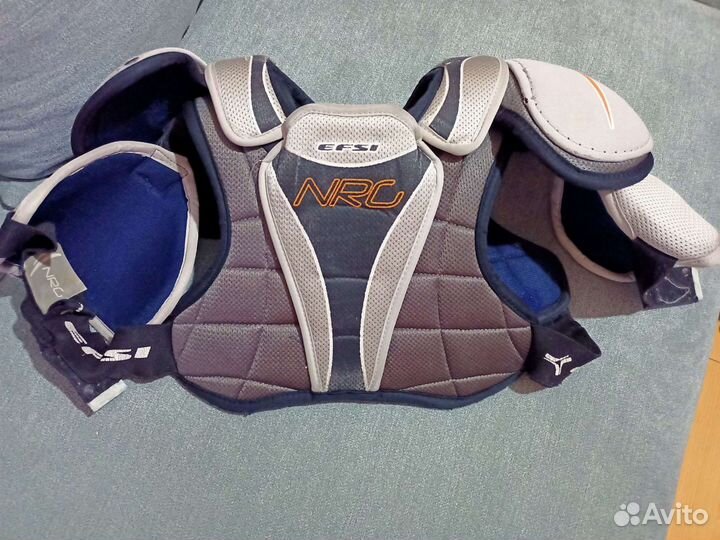 Нагрудник хоккейный