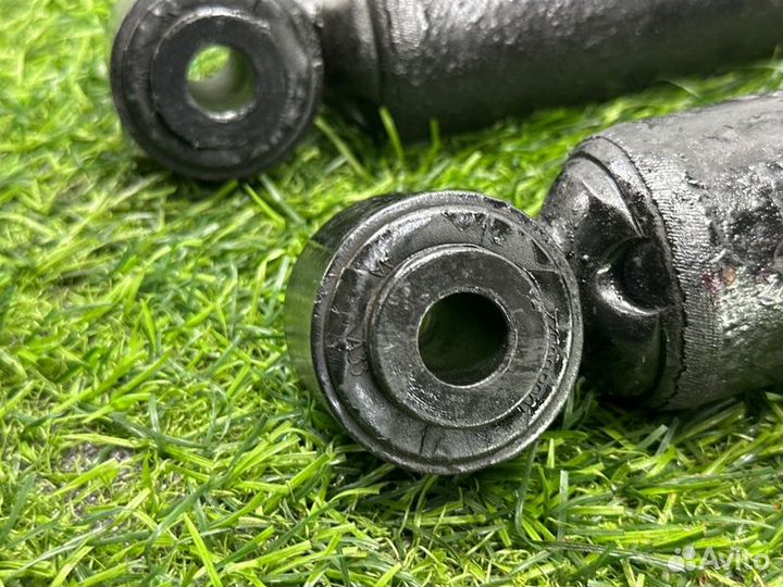 Амортизаторы задние Nissan Armada TA60 VK56DE