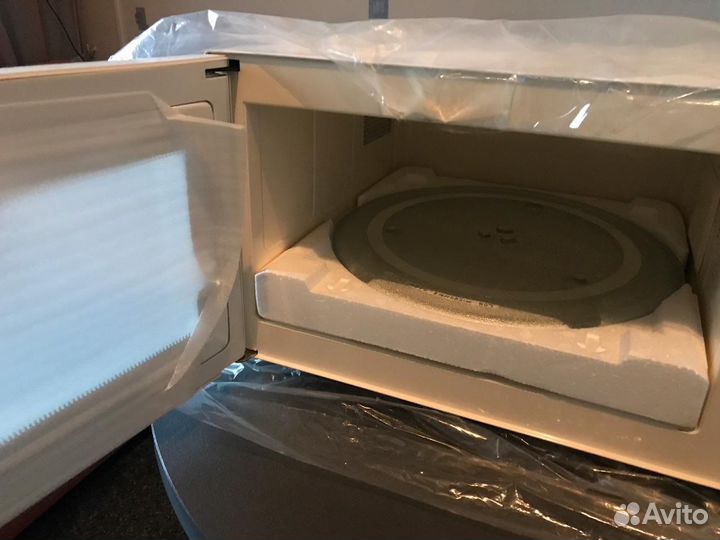 Микроволновая печь Panasonic новая