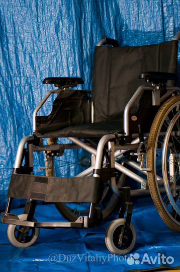 Кресло-коляска для инвалидов 