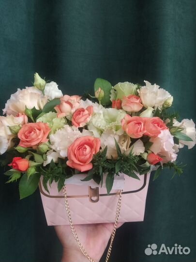 Цветы в коробке