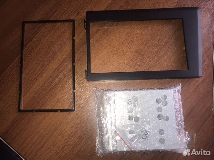 Рамка для четырёх диновой магнитолы Volvo