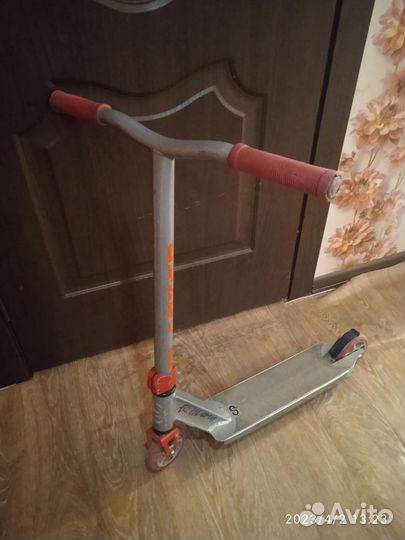 Трюковой самокат