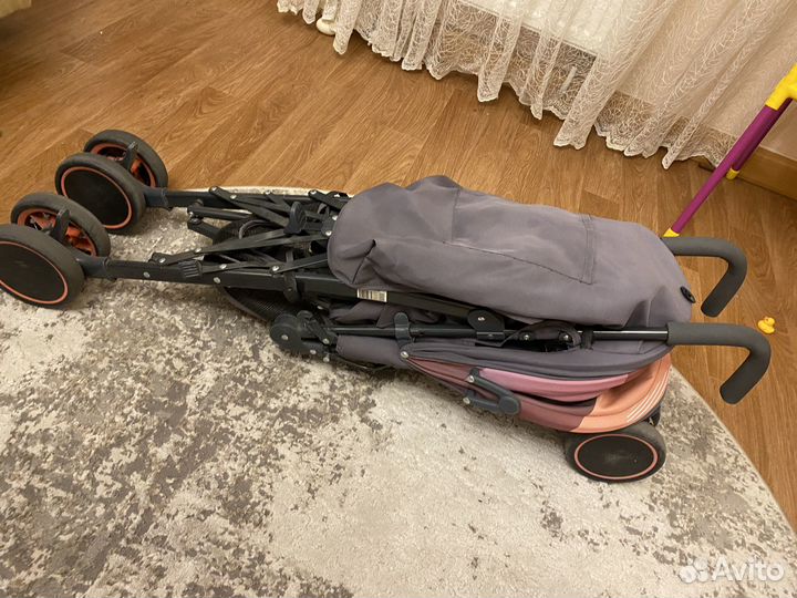 Коляска прогулочная трость