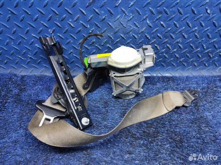 Ремень безопасности передний левый Mercedes W204