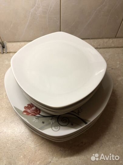 Тарелки плоские квадратные