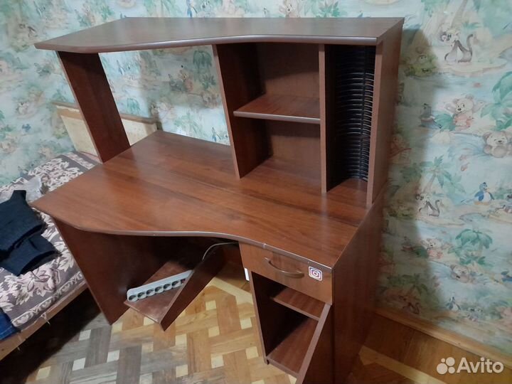 Компьютерный столик бу