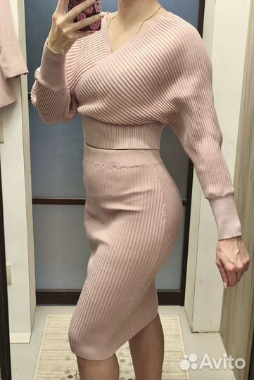 Трикотажный костюм юбка с кофтой
