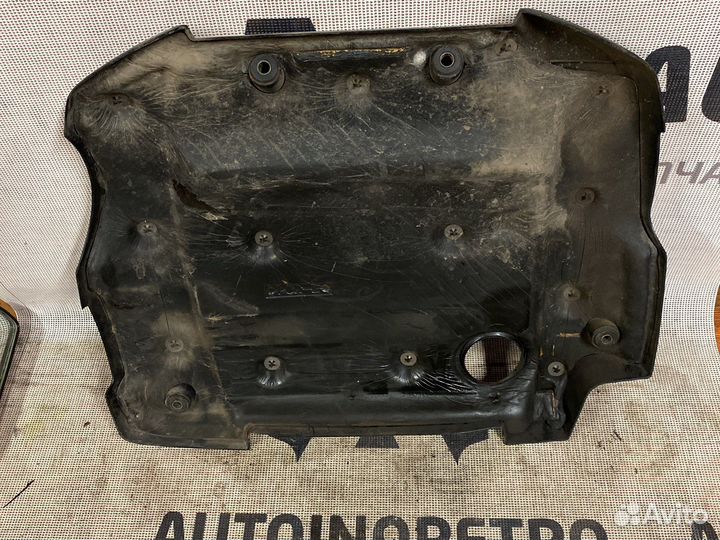 Декоративная крышка двс Kia Spectra 292402X600