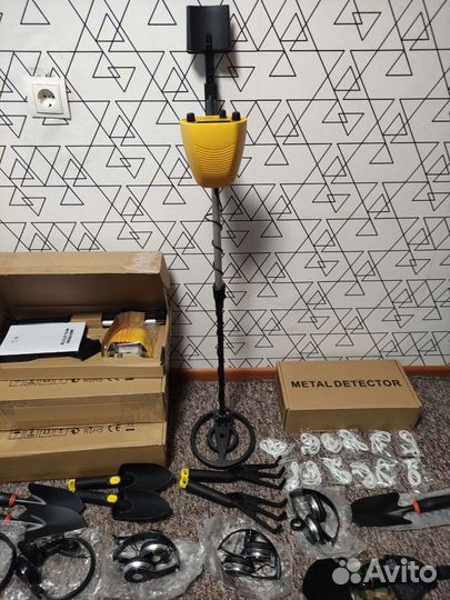 Металлоискатель MD4080+батарейка