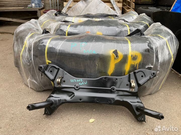 Балка подрамник перед Mitsubishi Outlander XL 2.4
