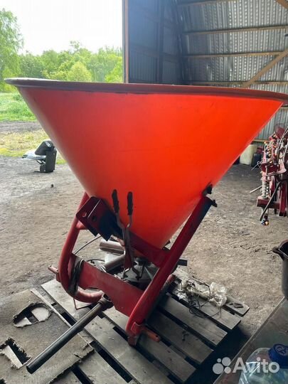 Разбрасыватель удобрений рум бу