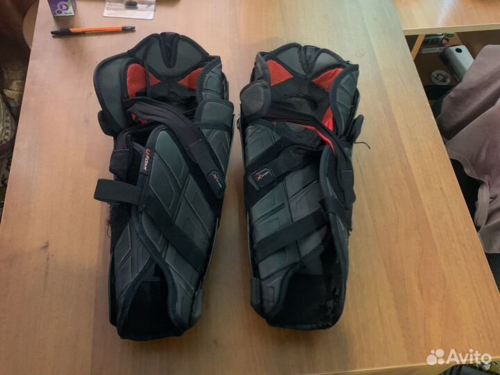 Хоккейные щитки и панцирь