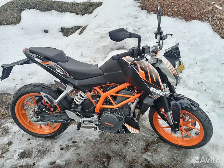 Мотоцикл KTM-390 DUK