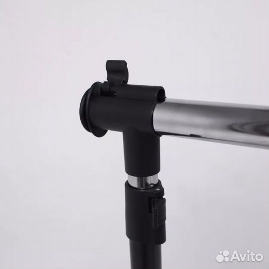 Вешалка напольная на колесах