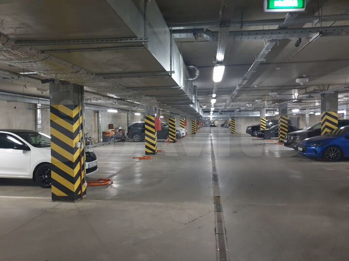 Машиноместо, 17 м²
