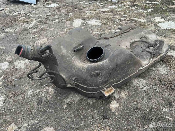 Топливный бак bmw e34 бензин