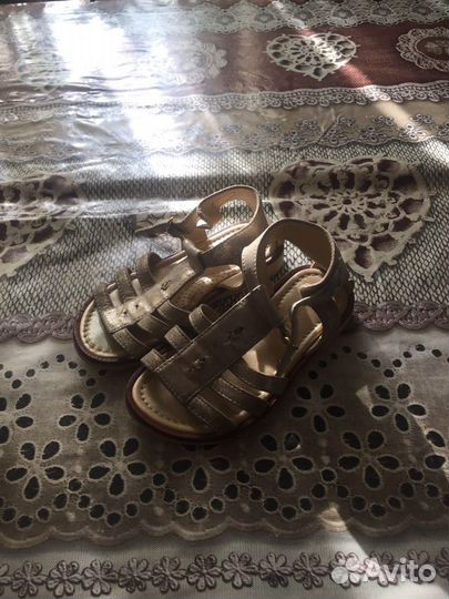 Детские сандали