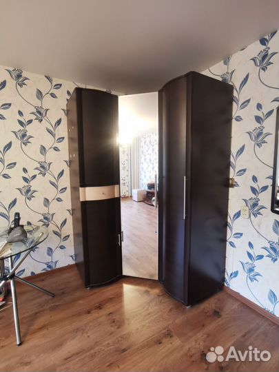 Шкаф угловой с зеркалом бу