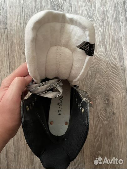 Вратарские коньки Bauer pro