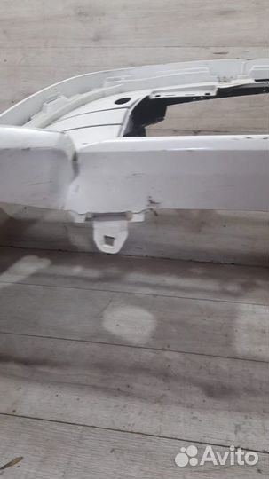 Бампер передний под парктроники и омыватели Toyota