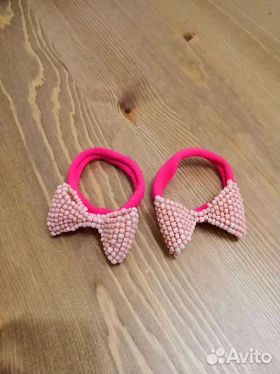 Бантик из бисера на резинке