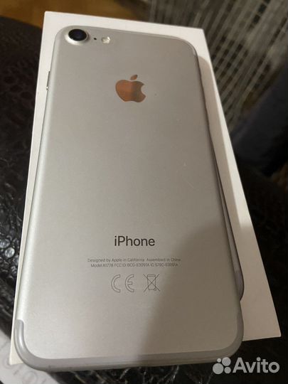 Телефон iPhone 7 32gb