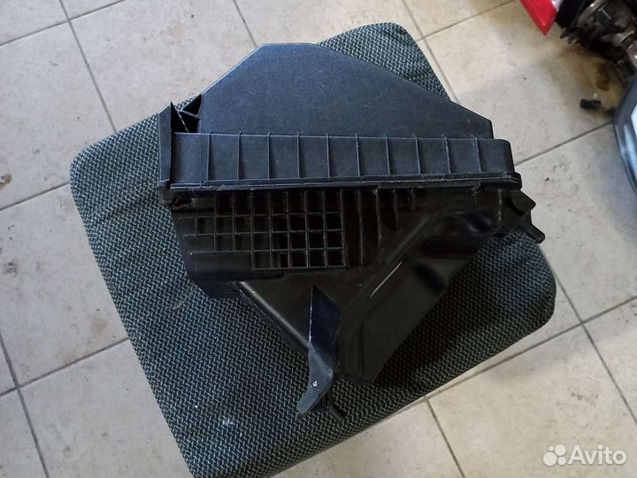 Корпус воздушного фильтра Hyundai Tucson3,oem 281