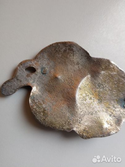 Серебряная брошь