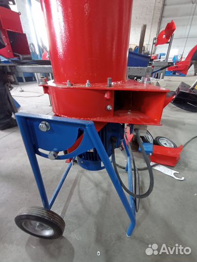 Измельчитель травы и веток 2в1 утр-1378