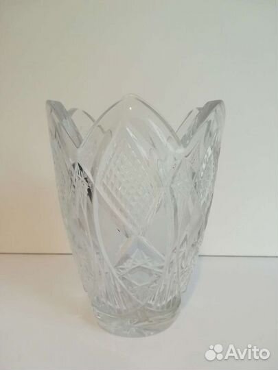Хрустальная ваза