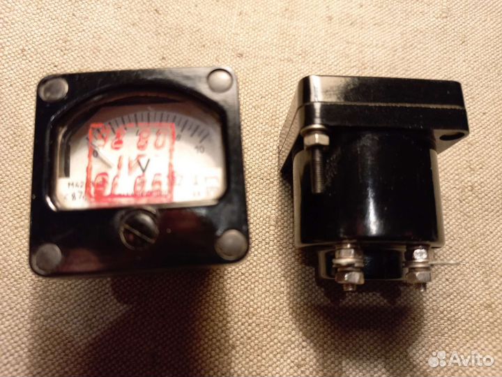 Вольтметр стрелочный
