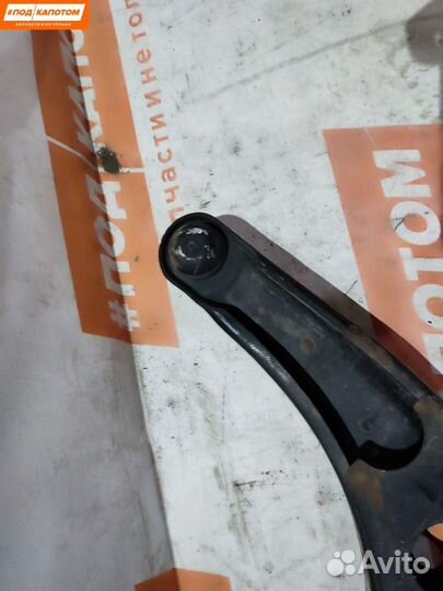 Рычаг передний правый нижний Mitsubishi Outlander