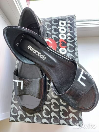 Продам обувь(новую)