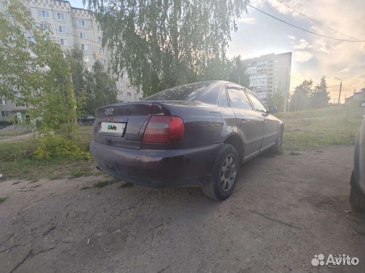 Audi A4 1.6 МТ, 1997, 211 035 км