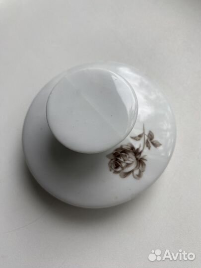 Посуда.Сервиз Каролина. Крышки масленки и чайника