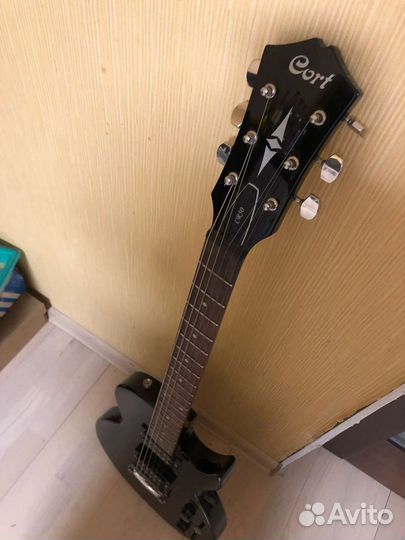 Электрогитара Cort cr50-BK, комбоусилитель, провод