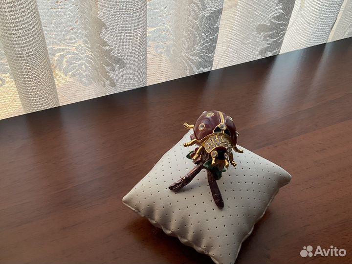 Статуэтка божья коровка. Сваровски