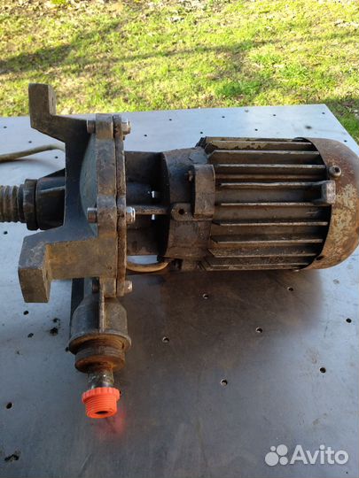 Насос для перекачки молока