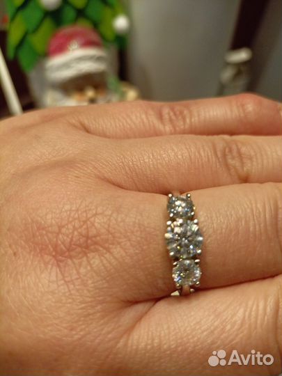 Кольцо с бриллиантом (муассанитом)