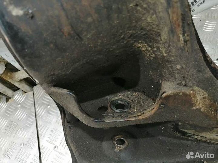 Подрамник передний Volkswagen Passat B5