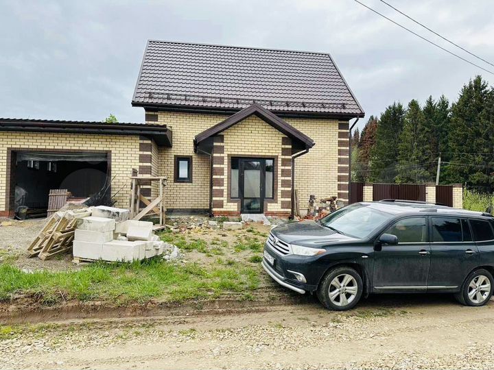 Коттедж 179,8 м² на участке 8 сот.